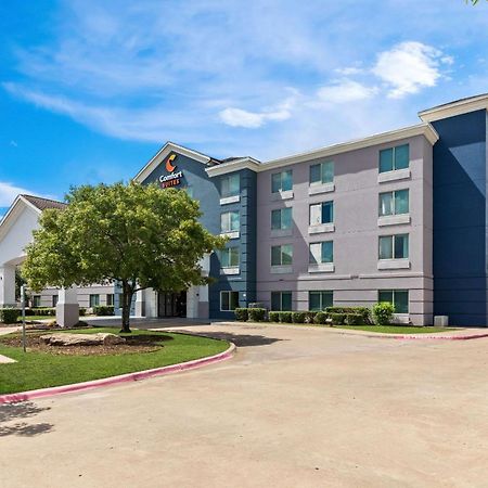 Comfort Suites Austin Airport Bagian luar foto