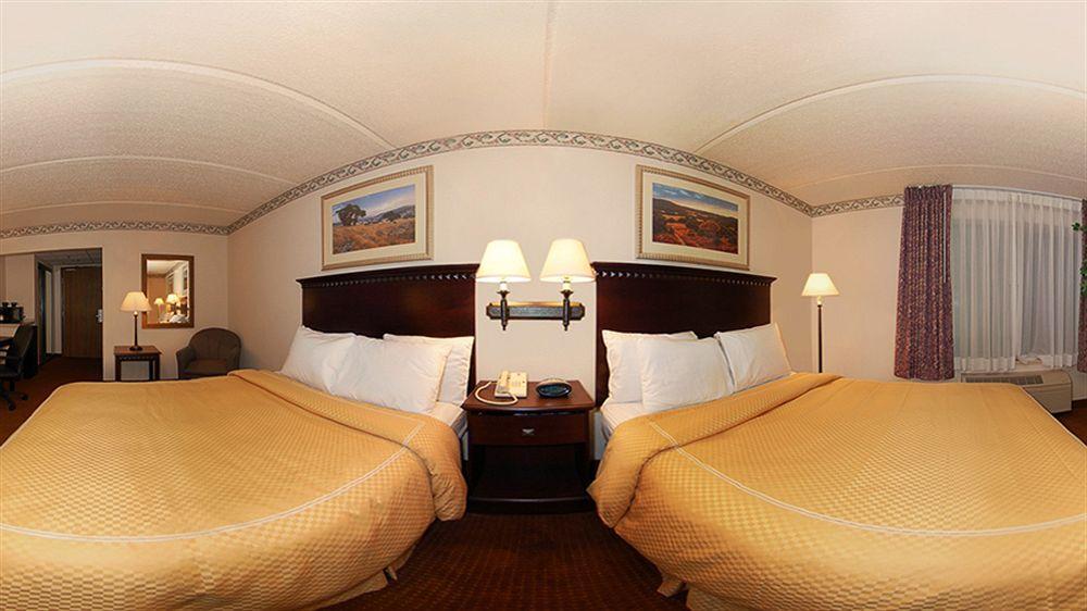 Comfort Suites Austin Airport Bagian luar foto