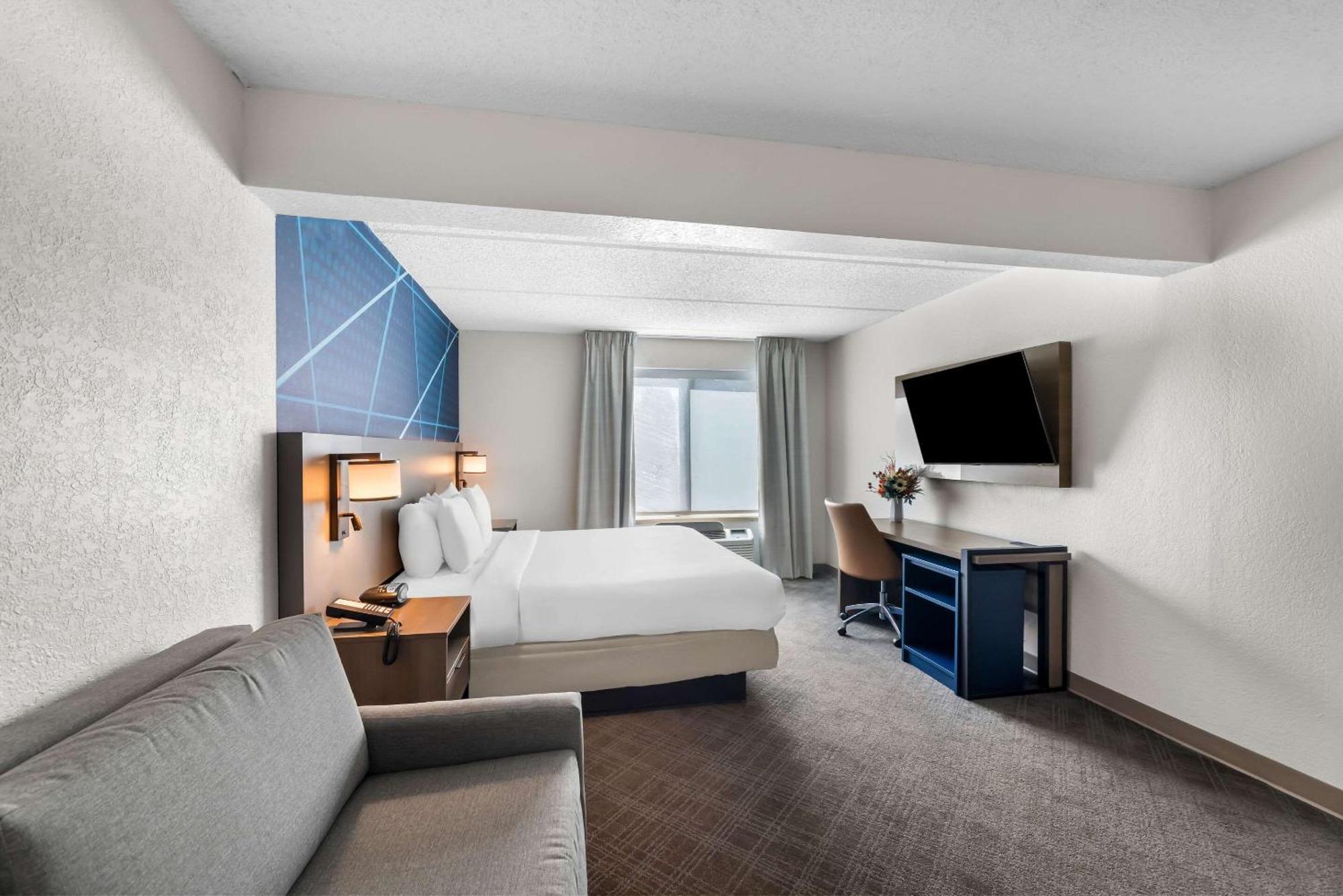 Comfort Suites Austin Airport Bagian luar foto