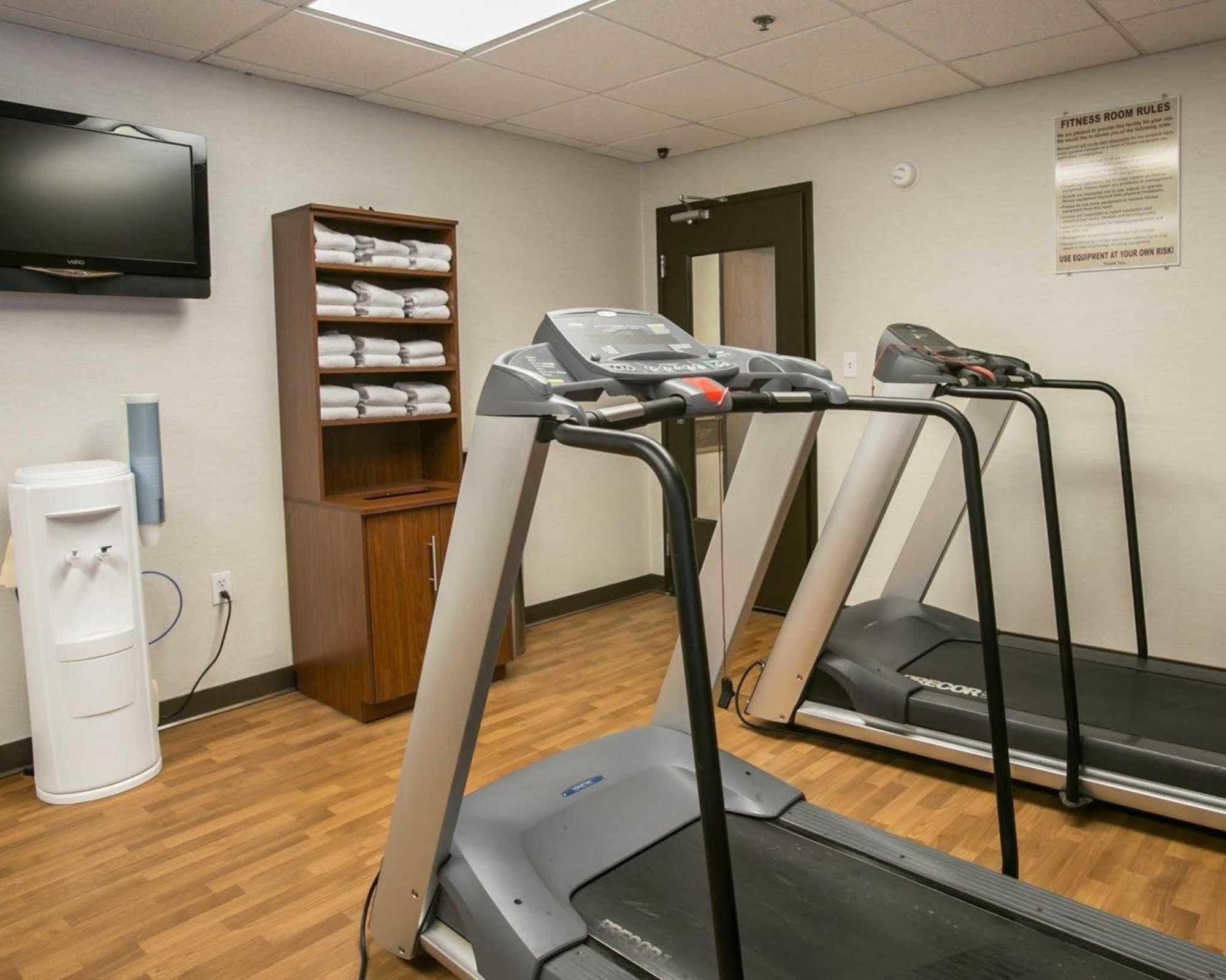 Comfort Suites Austin Airport Bagian luar foto