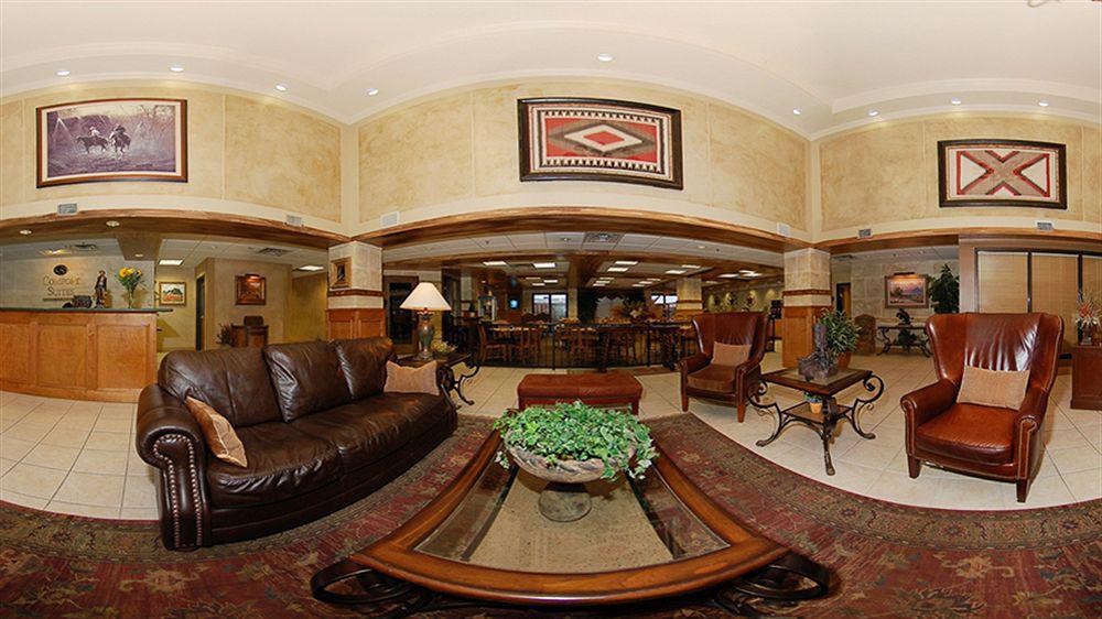 Comfort Suites Austin Airport Bagian luar foto